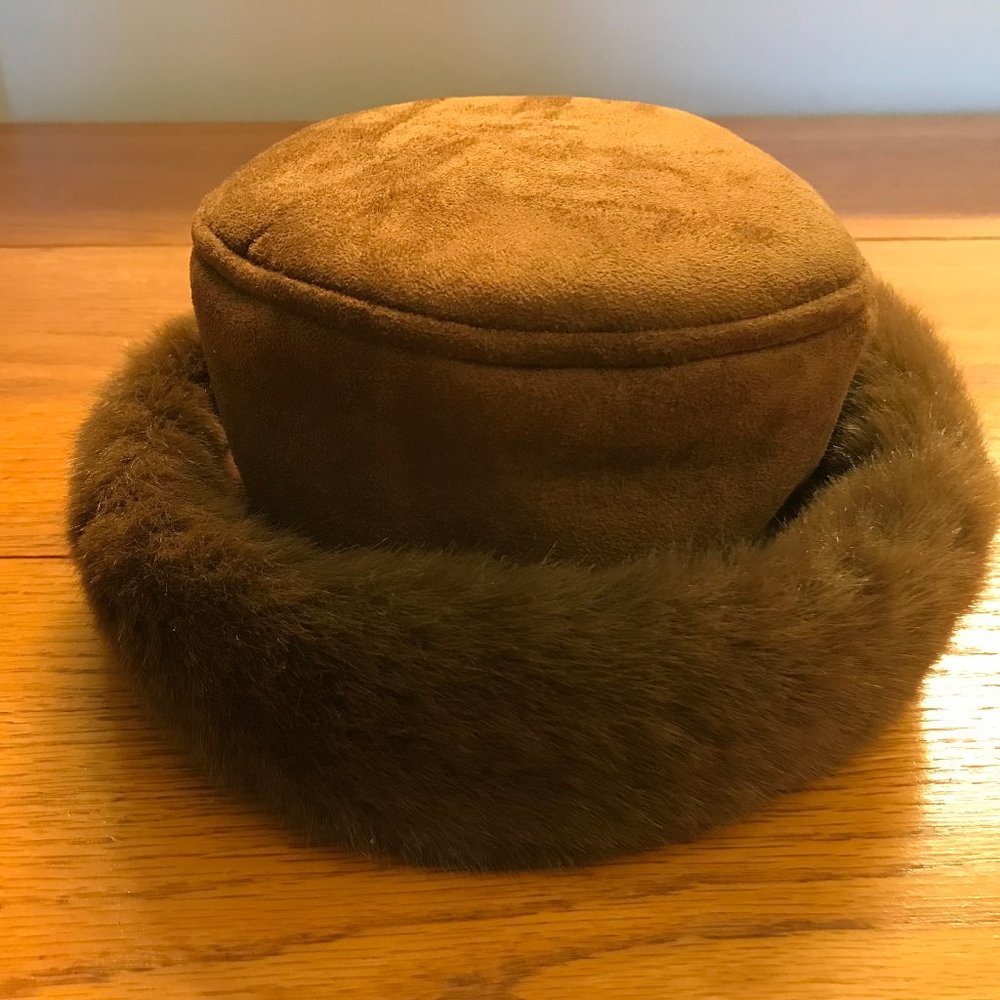 BETMAR winter hat  faux suede  w fur